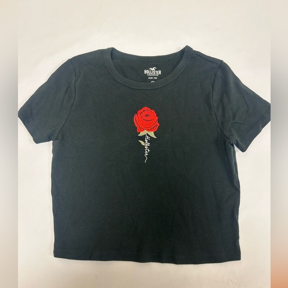 Hollister Tops - black hollister tee